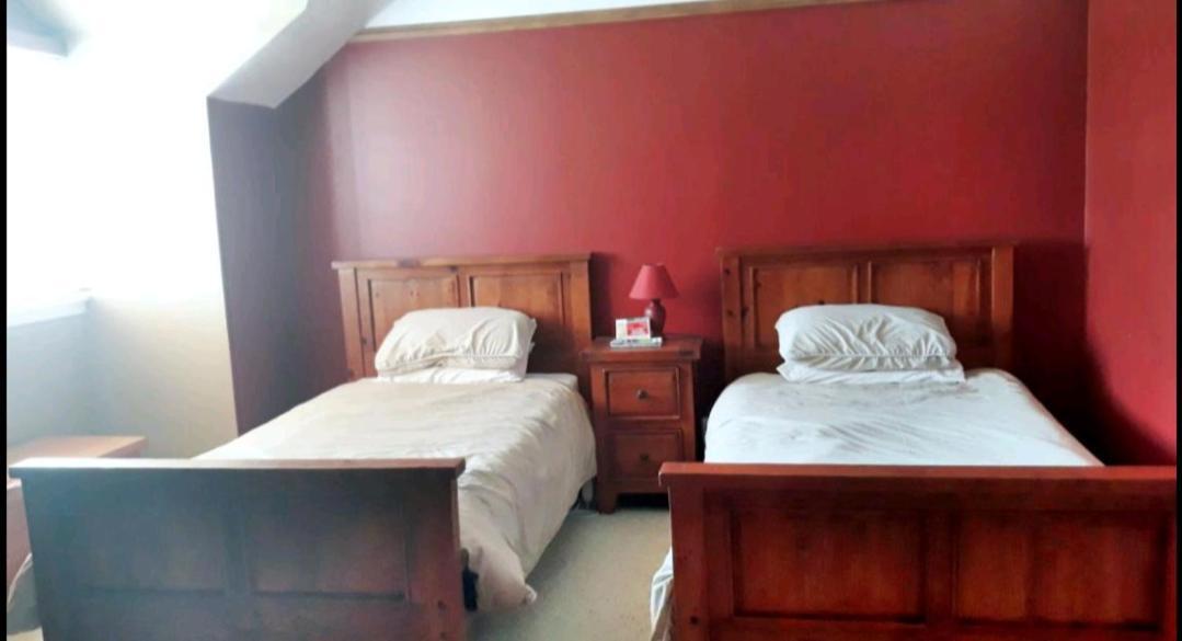 100 Year Old English Character House Hotel Timaru Room photo